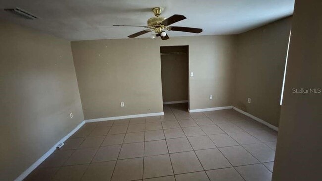 Building Photo - 289 Ashley St