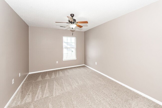 Building Photo - 5 Bedroom 2.5 Bath Home in St. James Estates - Goose Creek