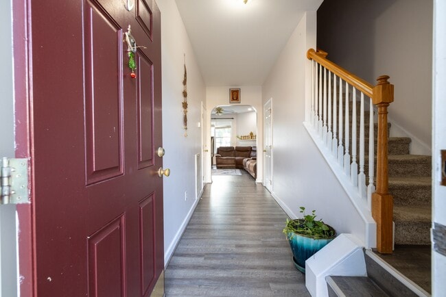 Building Photo - 305 Jamerson Ct