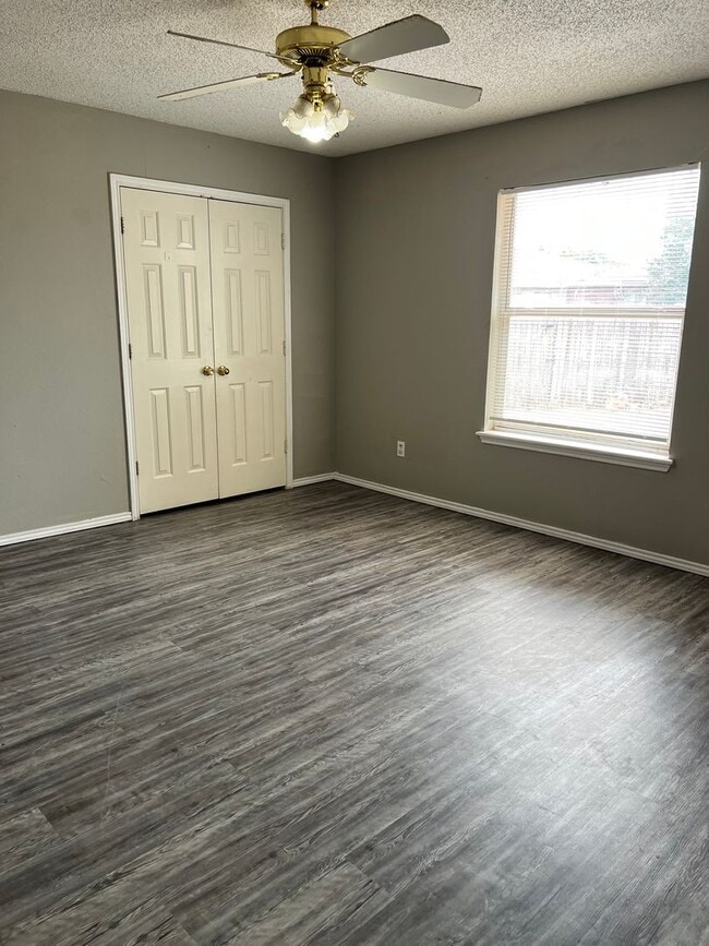 Building Photo - Available Now - Frenship District!