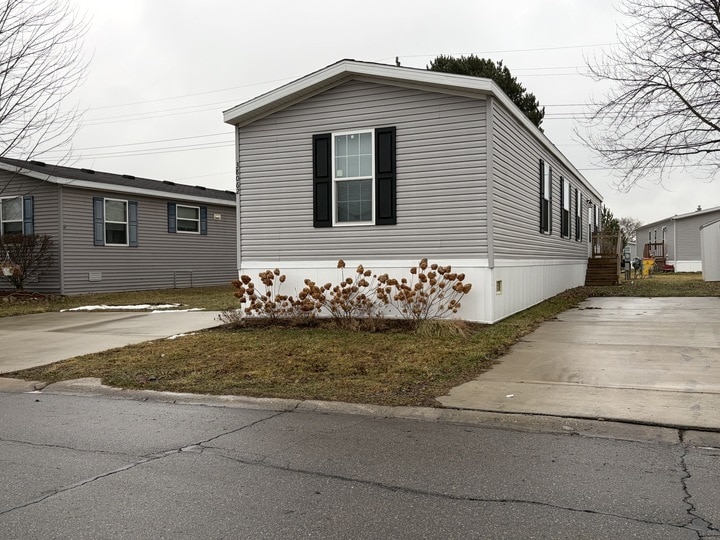 Building Photo - 38062 St Tropez Dr