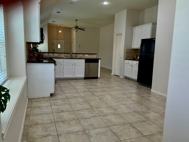 Building Photo - 3643 Goldleaf Trail Dr