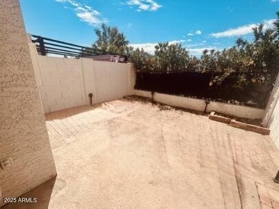 Building Photo - 1402 E Osborn Rd
