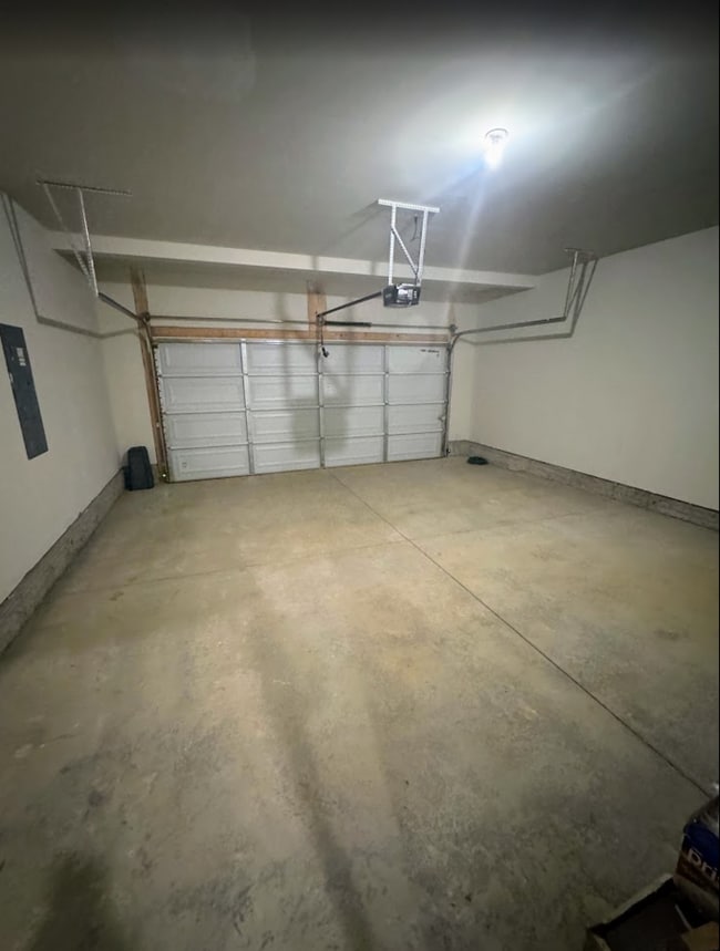 Building Photo - 16811 Aiken Rdg Cir