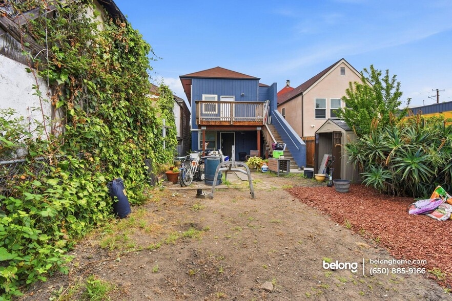 Building Photo - 3221 Helen St