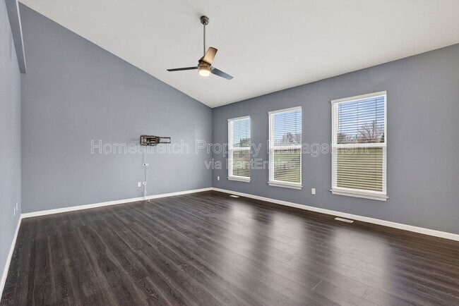 Building Photo - 738 Lost Canyon Blvd