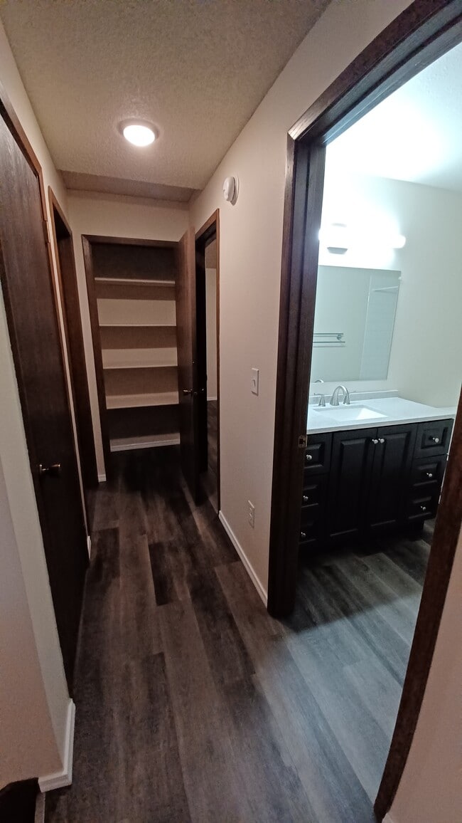 Building Photo - 11009 E Augusta Ct