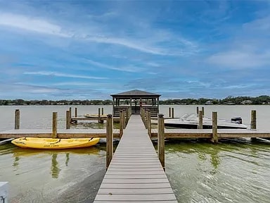 Building Photo - 772 E Michigan St