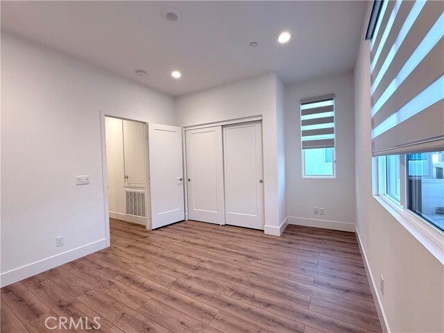 Building Photo - 273 Novel