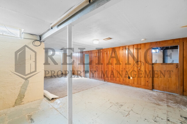 Building Photo - 363 N Woodlawn Blvd