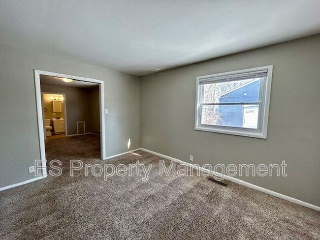 Building Photo - 6740 Doris Dr