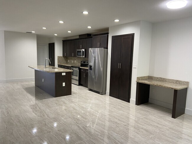 Building Photo - 287 Bella Sol Way