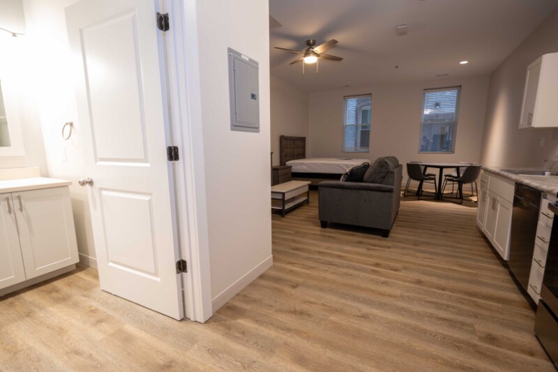 Building Photo - 103 N 1st St