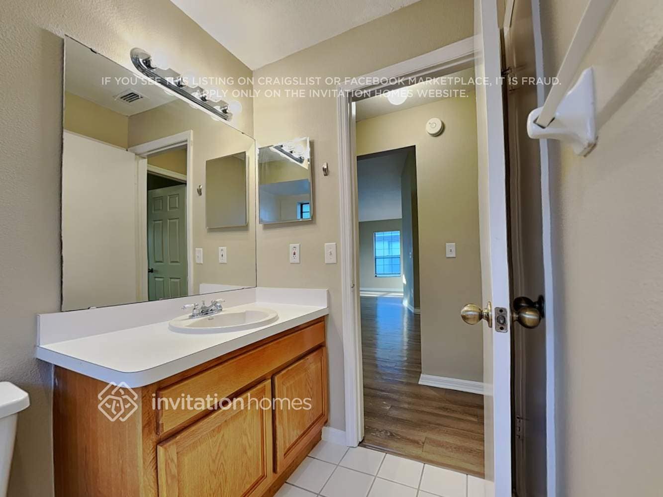 Building Photo - 1453 Hyde Park Dr