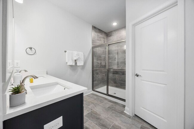 Building Photo - 5115 Double Eagle Wy