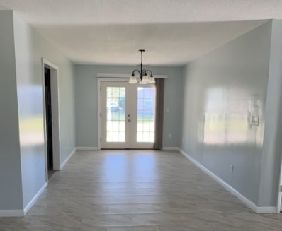 Building Photo - 304 Royal Dr