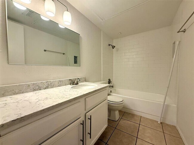 Building Photo - 4159 Steck Ave