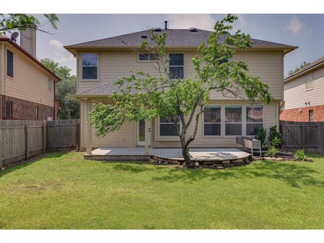 Building Photo - 200 Middle Creek Dr
