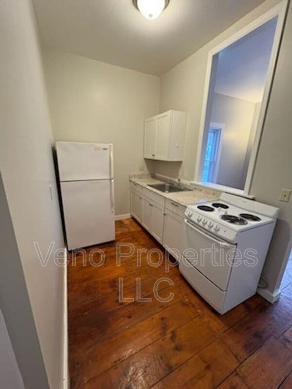 Building Photo - 1 Pleasant St