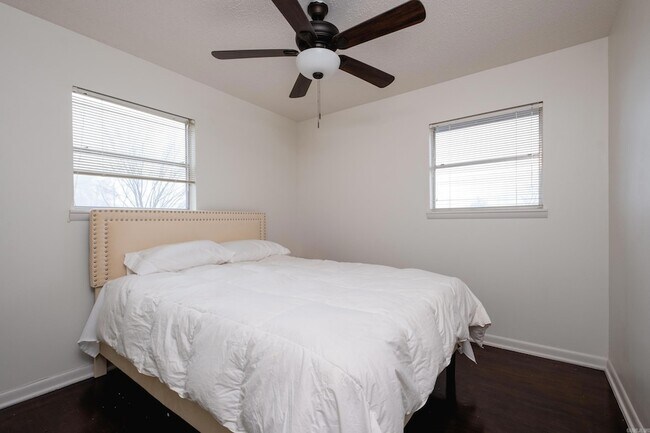 Building Photo - 73 White Oak Ln