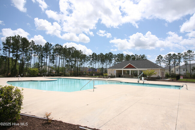 Building Photo - 837 Tuscarora Trl