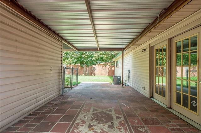 Building Photo - 811 Roaming Rd Dr