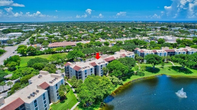 Building Photo - 950 Lavers Cir