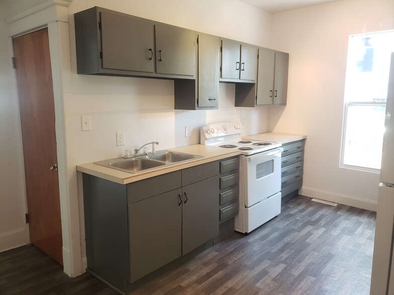 Building Photo - 255 Elmwood Ave