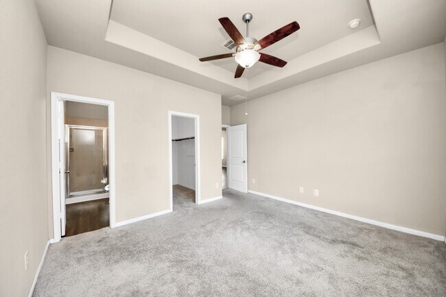 Building Photo - 17630 Holroyd Rd