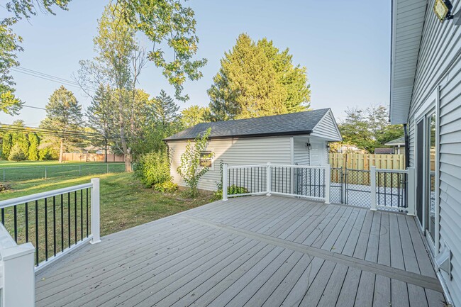 Building Photo - 2008 Kirchoff Rd