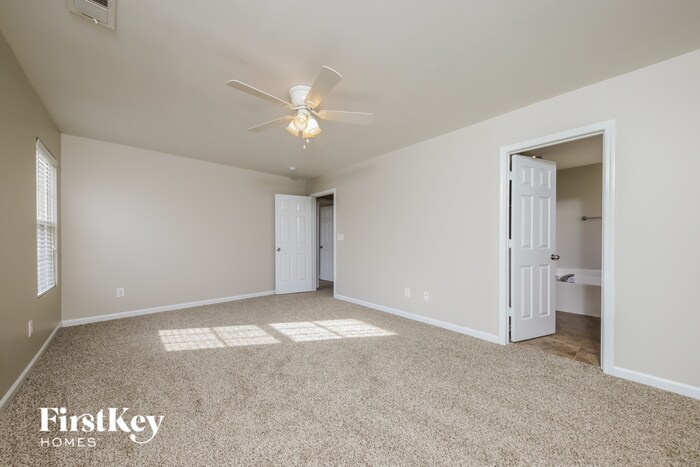 Building Photo - 1511 Pecan Ln