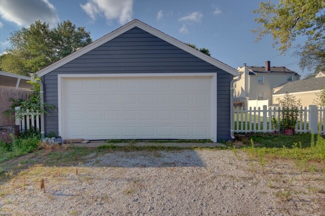 Building Photo - Cute 3 Bed Home