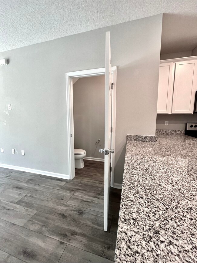 Building Photo - 150 Silver Fern Dr