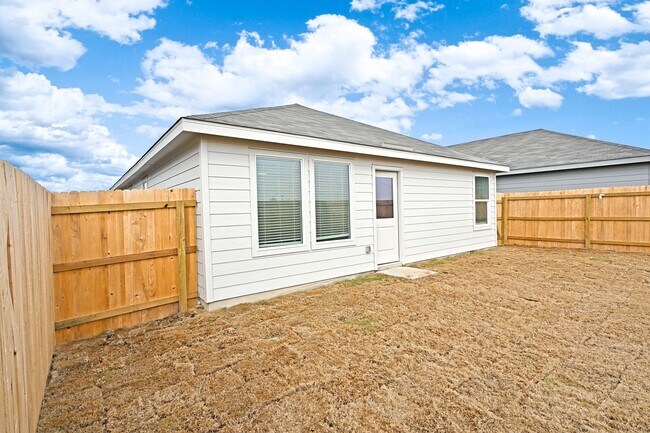 Building Photo - 3805 Swift Fox Rd