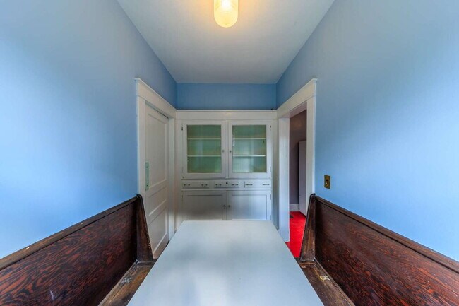 Building Photo - Lockeland Springs Bungalow for Lease, Bloc...