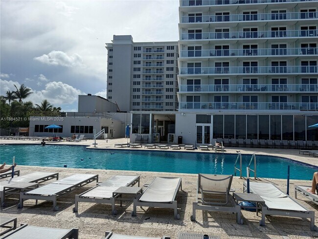 Building Photo - 19201 Collins Ave