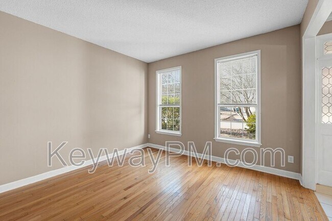 Building Photo - 1063 Waltons Pass