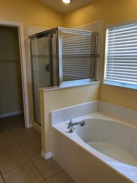 Building Photo - 2271 Grove Dr