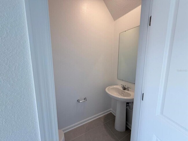 Building Photo - 2665 Bevel Ln