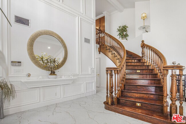 Building Photo - 6111 County Oak Rd