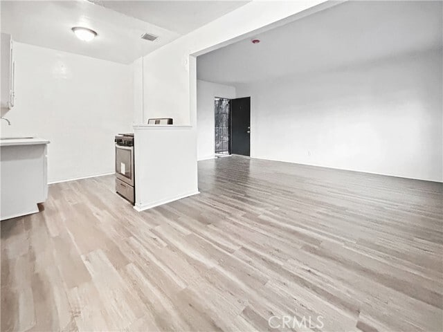 Building Photo - 1109 S Minnie St