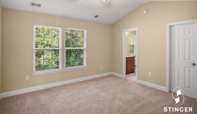 Building Photo - 381 Dante Cir