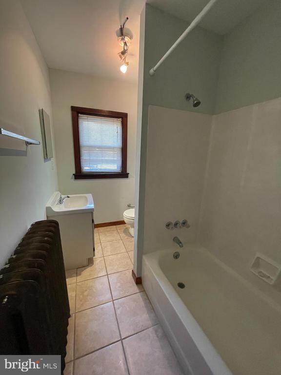 Building Photo - 37 E Gloucester Pike