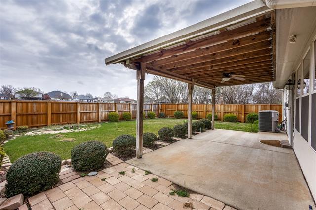 Building Photo - 1009 Oak Hollow Ln