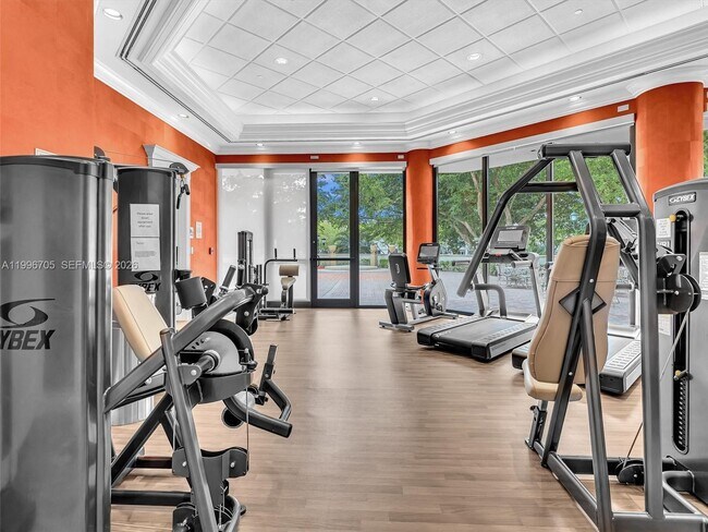 Building Photo - 2000 Island Blvd