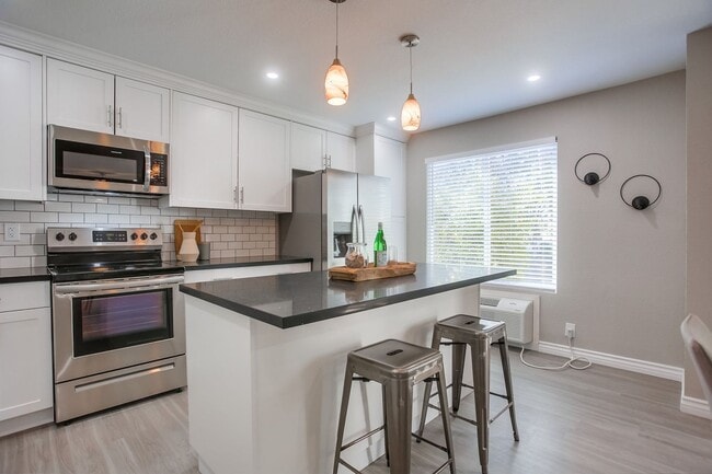 Interior Photo - The Royal of Rancho Penasquitos