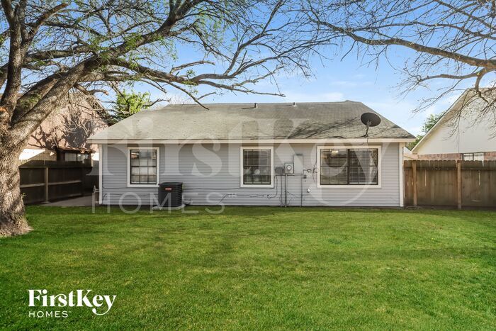 Building Photo - 16914 Kilwinning Dr