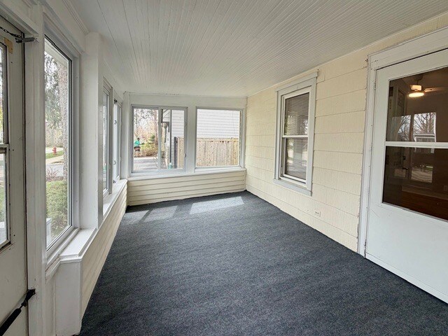 Building Photo - 609 1st St