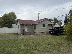 Building Photo - 1232 D St