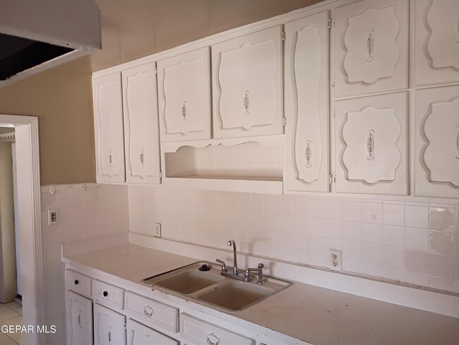 Building Photo - 8108 La Paloma Cir